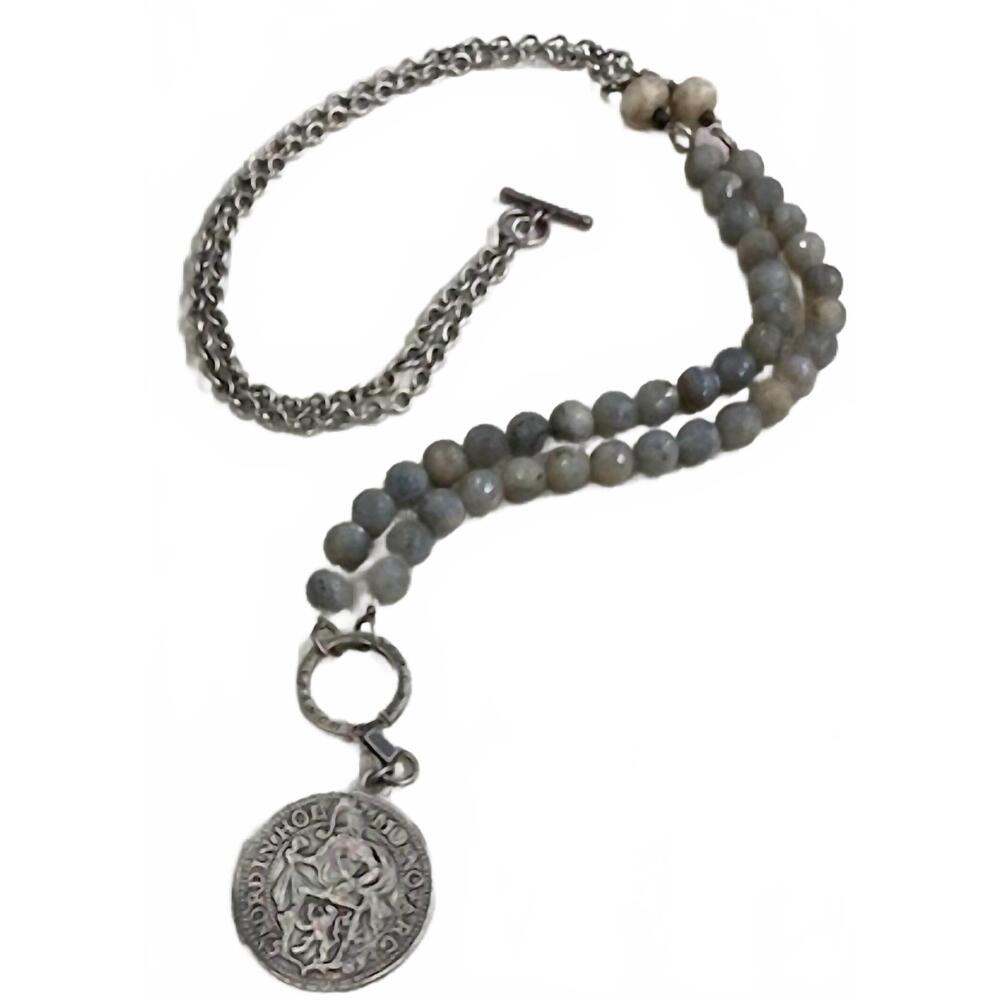 NEW FRENCH KANDE pre loved daalder william medallion chain in silver and labrado